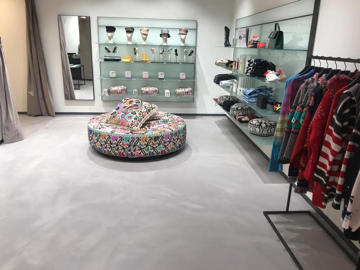 Beton Fußboden 2 – Cramer Paris Werkstoffe – Duisburg